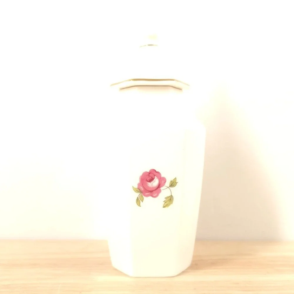 VTG Bud Flower Vase Royal Worcester Covered Hexagon Bone China England 1970s